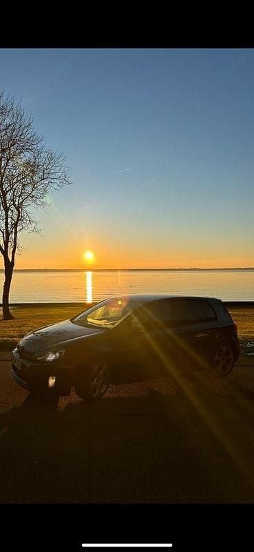 Grå Begagnad 2011 VW Golf VI GTI Halvkombi | 69 000 kr (Marknadspris) - Bild 1/4