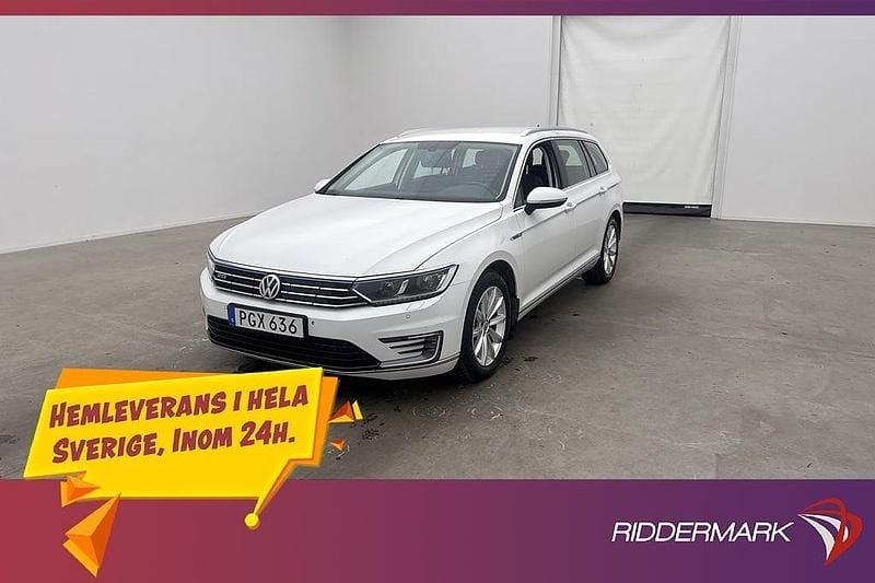 Vit Begagnad 2017 VW Passat GTE Kombi | 199 800 kr (Bra pris) - Bild 1/3