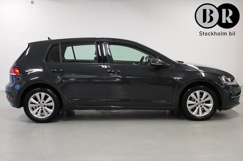 Begagnad VW Golf VII 131 HK (96 kW) 2019 Vit