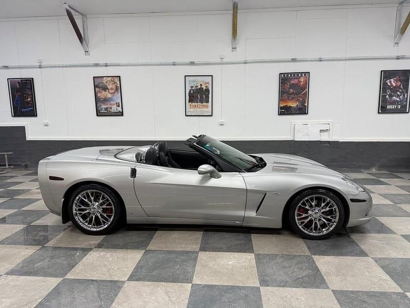 Silver Begagnad 2006 Chevrolet Corvette C6 LS Cab | 359 000 kr - Bild 1/4