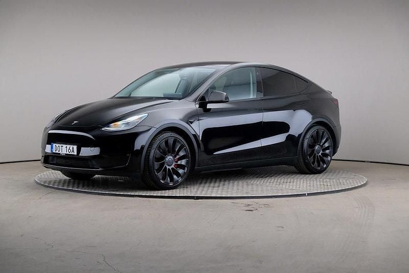 Svart Begagnad 2022 Tesla Model Y Performance SUV | 425 000 kr - Bild 1/4