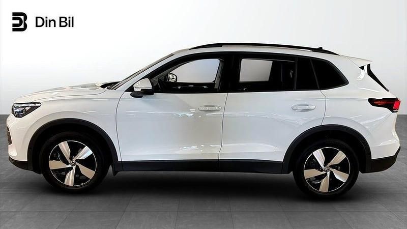 Begagnad VW Tiguan Life 150 HK (110 kW) 2024 Vit SUV