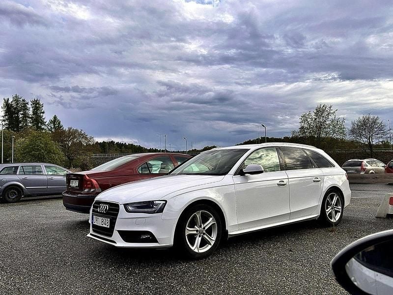 Vit Begagnad 2013 Audi A4 Kombi | 66 000 kr (Marknadspris) - Bild 1/4