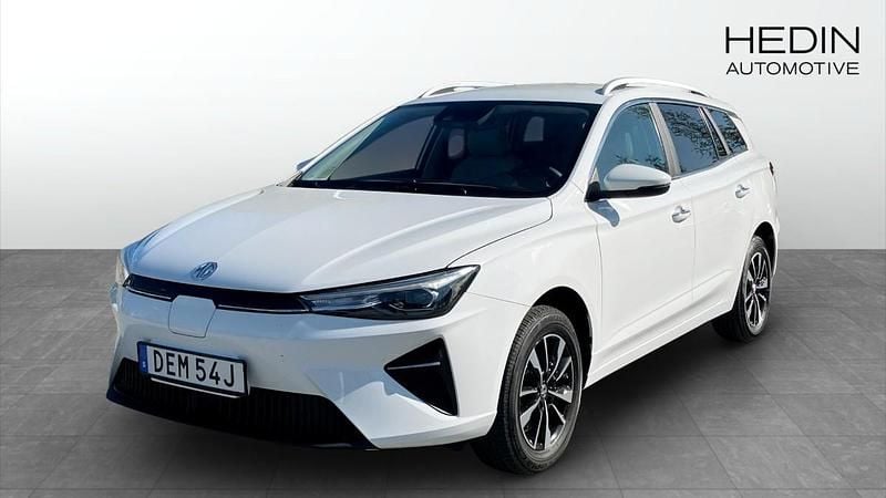 Vit (white) Begagnad 2021 MG MG5 EV Comfort Kombi | 214 900 kr - Bild 1/4
