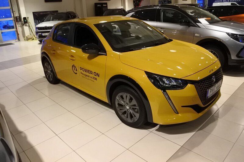Gul Begagnad 2022 Peugeot e-208 Active Halvkombi | 239 900 kr - Bild 1/4