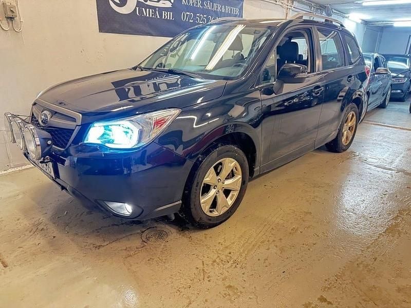 Svart Begagnad 2015 Subaru Forester SUV | 129 900 kr (Marknadspris) - Bild 1/4