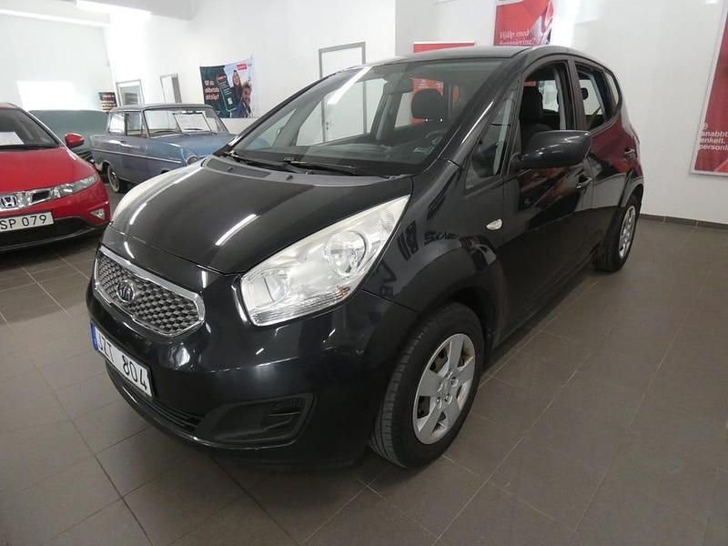 Begagnad Kia Venga EX 90 HK (66 kW) 2011 Svart Halvkombi