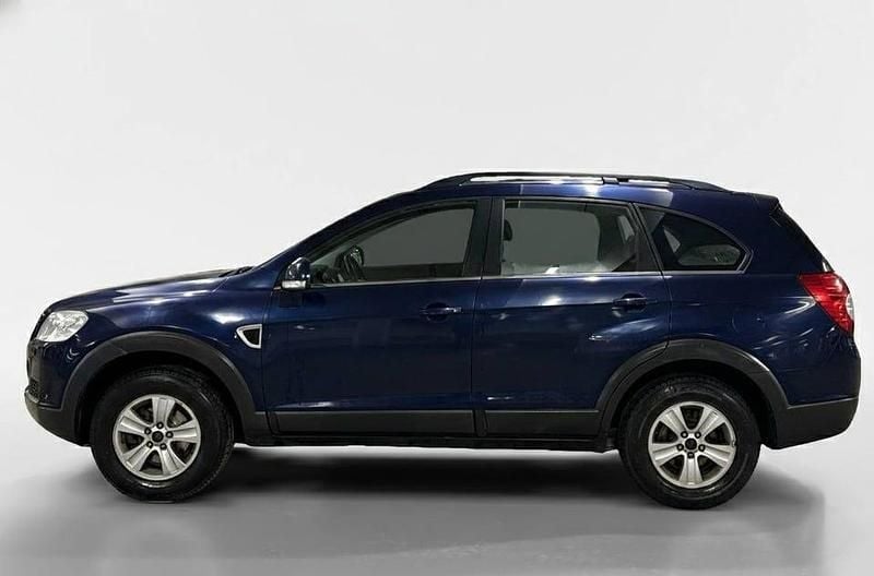Begagnad Chevrolet Captiva 150 HK (110 kW) 2007 Mörkblå SUV