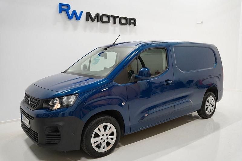 Blå Begagnad 2019 Peugeot Partner Minibuss | 124 900 kr (Superpris) - Bild 1/4
