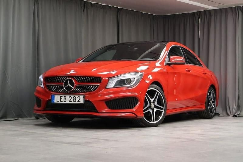 Röd Begagnad 2015 Mercedes CLA200 AMG Sportkupé | 149 000 kr (Superpris) - Bild 1/4