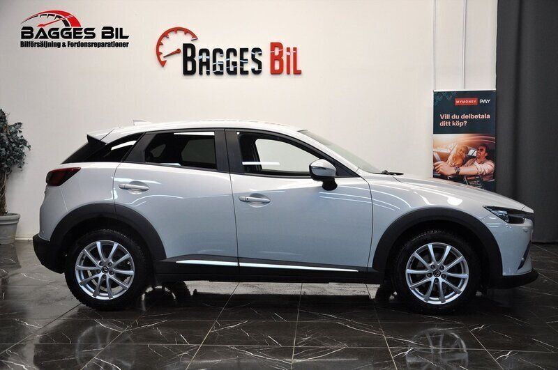 Vit Begagnad 2016 Mazda CX-3 SUV | 135 900 kr (Marknadspris) - Bild 1/4