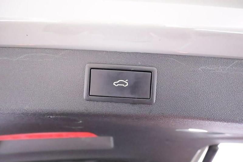 Begagnad Skoda Kodiaq 193 HK (141 kW) 2024 Grå SUV