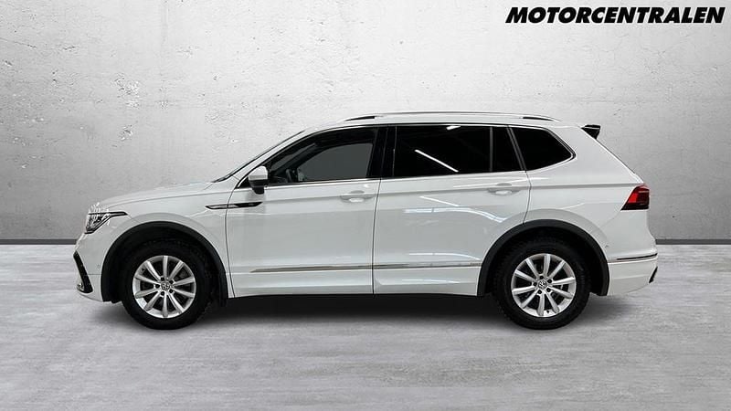 Begagnad VW Tiguan Allspace R-line 203 HK (149 kW) 2022 Vit SUV