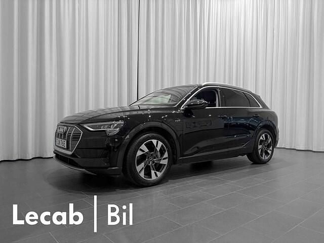 Begagnad Audi e-tron Proline 300 kW (408 HK) 2021 Brilliantsvart SUV