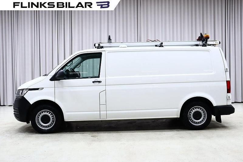 Vit Begagnad 2020 VW Transporter Van | 248 750 kr - Bild 1/4