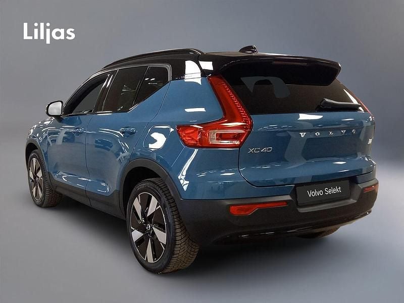 Begagnad Volvo XC40 Single Motor Extended Range 188 kW (256 HK) 2023 Blå SUV