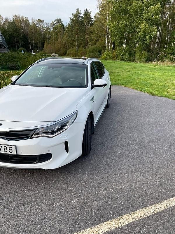 Begagnad 2018 Kia Optima Sport Kombi | 160 000 kr (Marknadspris) - Bild 1/4