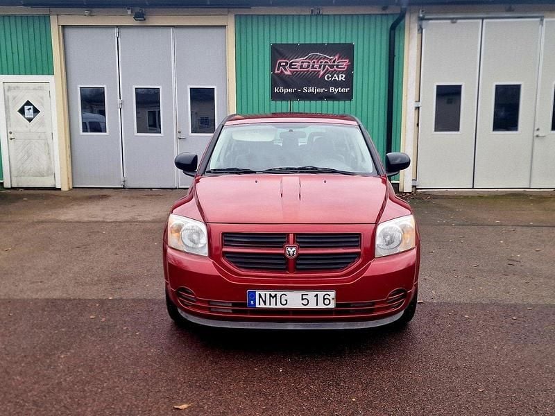 Röd Begagnad 2007 Dodge Caliber Halvkombi | 32 000 kr (Marknadspris) - Bild 1/4