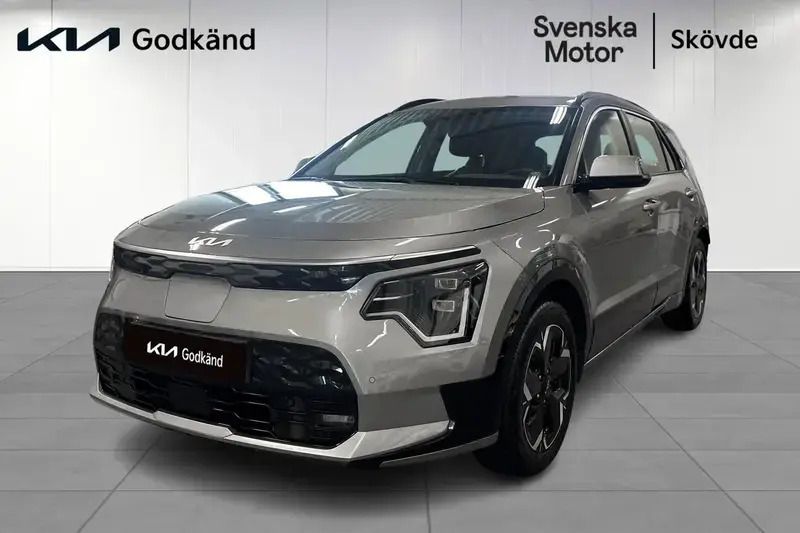 Grå Begagnad 2022 Kia e-Niro SUV | 299 200 kr (Lite dyr) - Bild 1/4