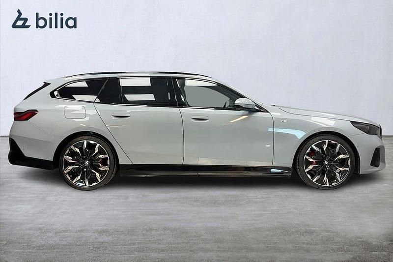 Begagnad BMW 530 M Sport 299 HK (219 kW) 2025 Grå Kombi