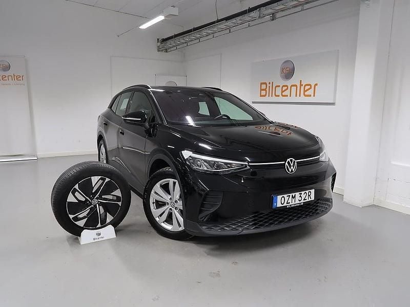 Svart Begagnad 2022 VW ID.4 Pro Performance SUV | 309 900 kr (Superpris) - Bild 1/3