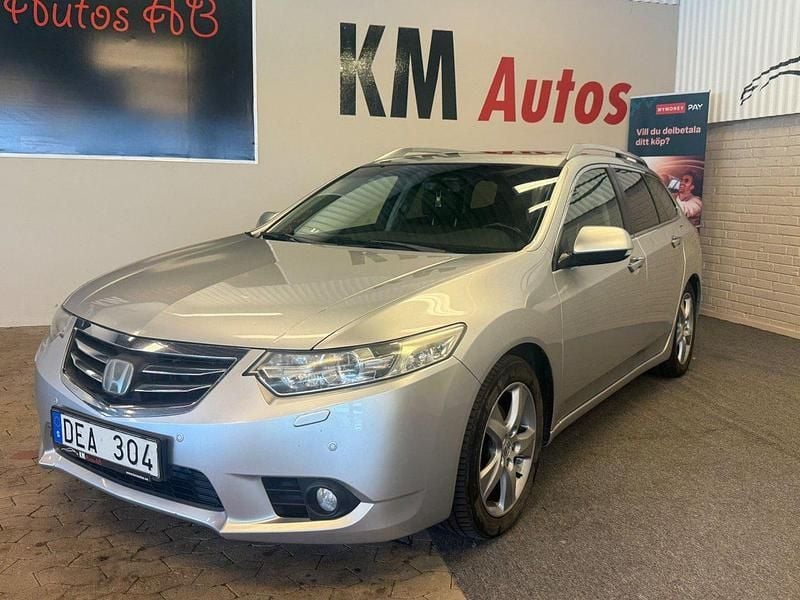 Silver Begagnad 2012 Honda Accord Executive Kombi | 89 900 kr (Marknadspris) - Bild 1/4