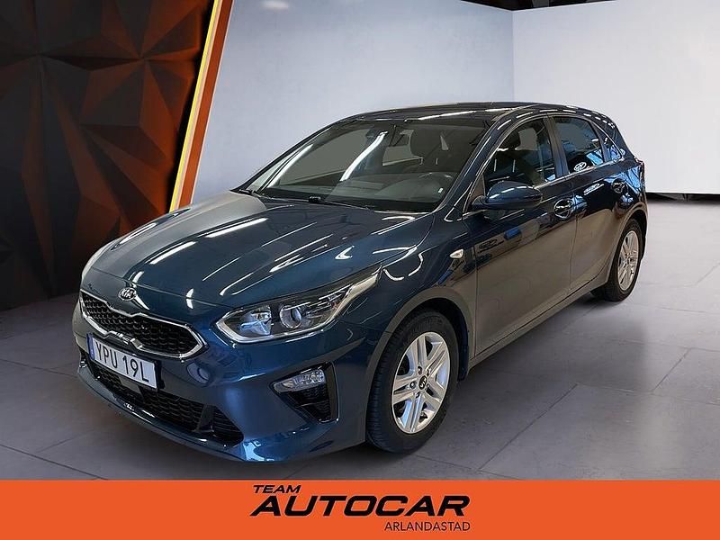 Blå Begagnad 2020 Kia Ceed Halvkombi | 149 900 kr (Bra pris) - Bild 1/4