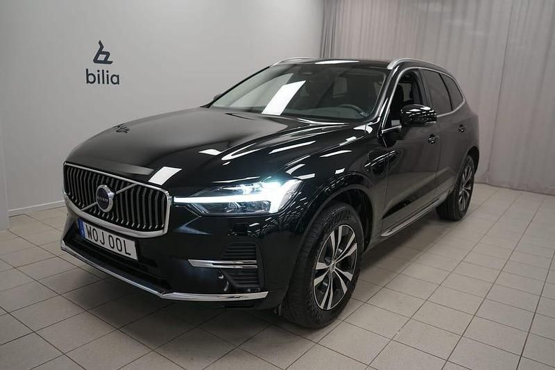 Svart Begagnad 2023 Volvo XC60 Core SUV | 389 900 kr - Bild 1/3