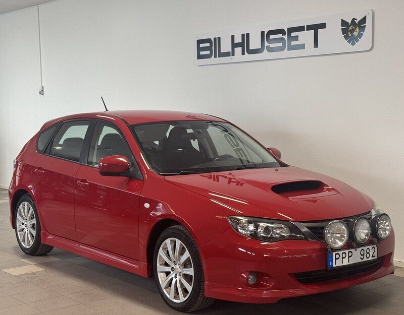 Röd Begagnad 2008 Subaru Impreza Active Halvkombi | 59 900 kr (Lite dyr) - Bild 1/4