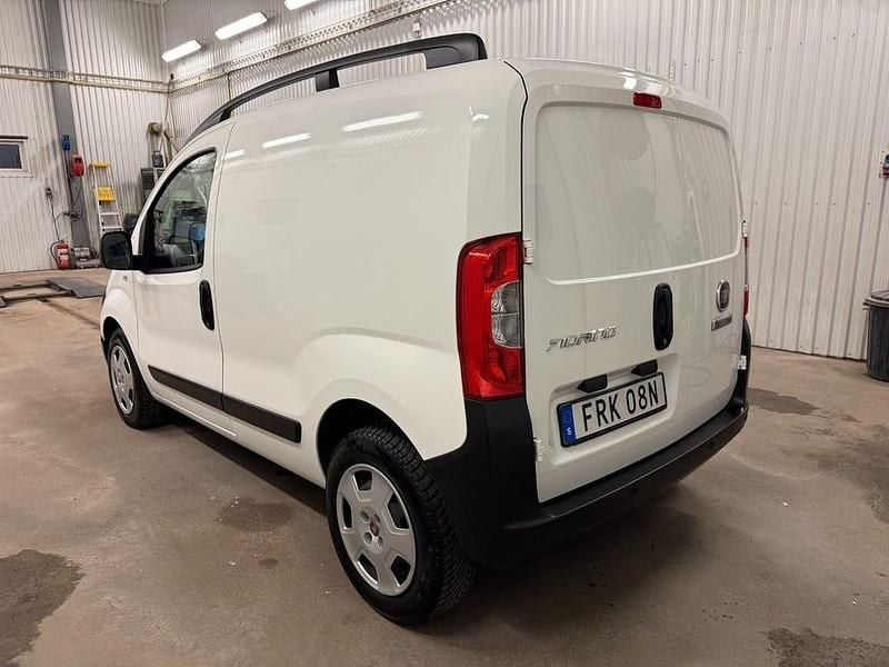 Begagnad Fiat Fiorino 80 HK (58 kW) 2024 Vit Minibuss