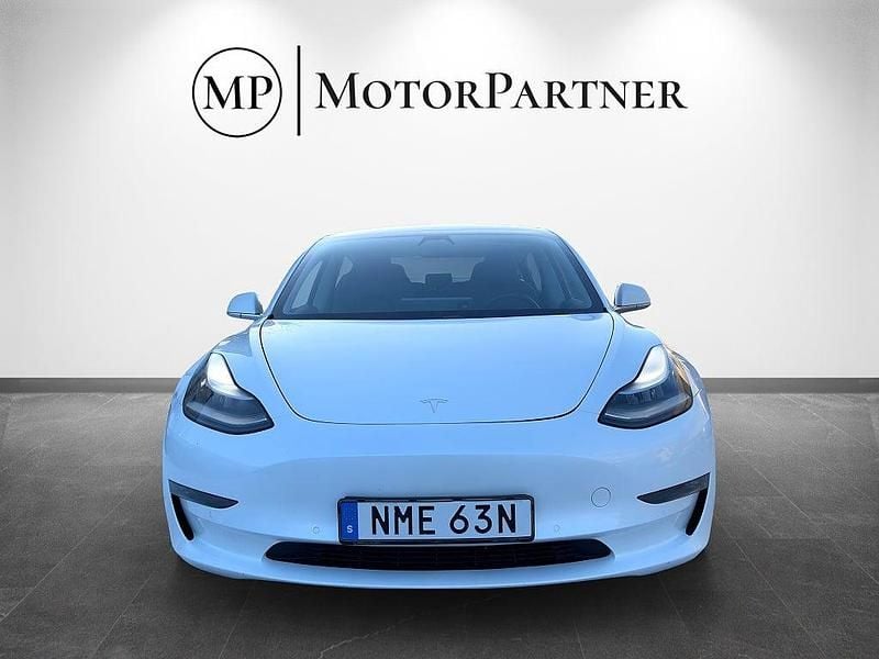 Begagnad Tesla Model 3 Long Range AWD 366 kW (498 HK) 2019 Vit Sedan
