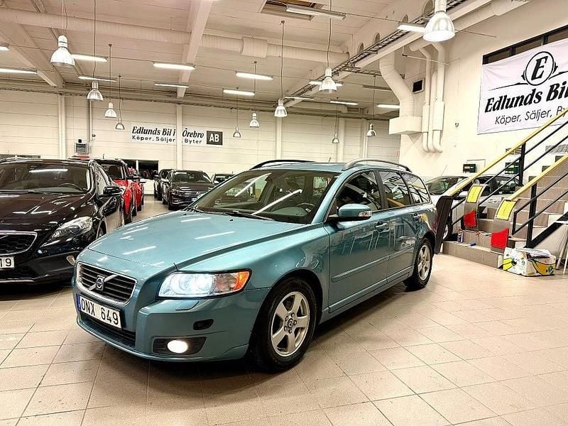 Begagnad Volvo V50 Momentum 125 HK (91 kW) 2009 Blå Kombi