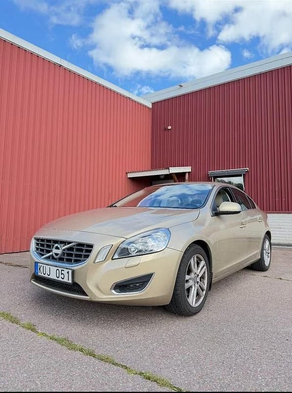 Begagnad Volvo S60 150 HK (110 kW) 2012 Sedan