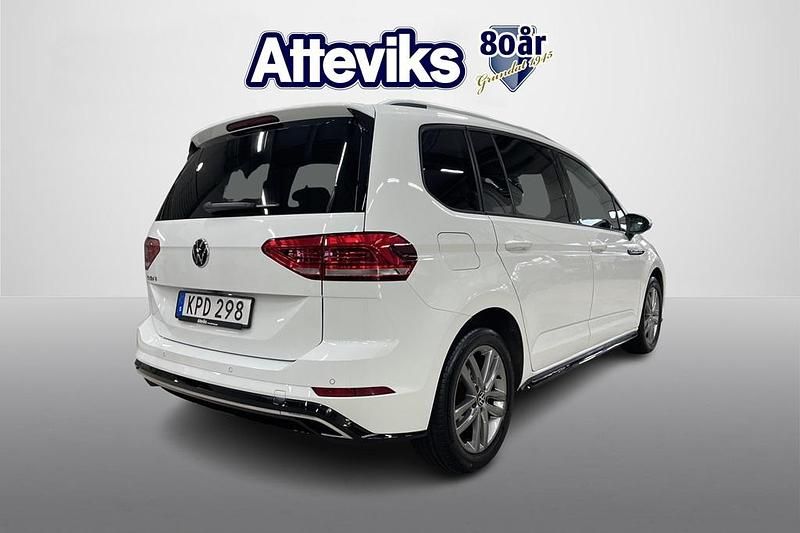 Begagnad VW Touran R-line 151 HK (111 kW) 2020 Vit Minibuss