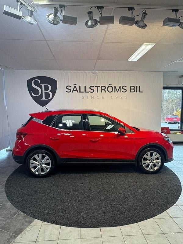 Röd Begagnad 2022 Seat Arona SUV | 200 900 kr (Marknadspris) - Bild 1/4