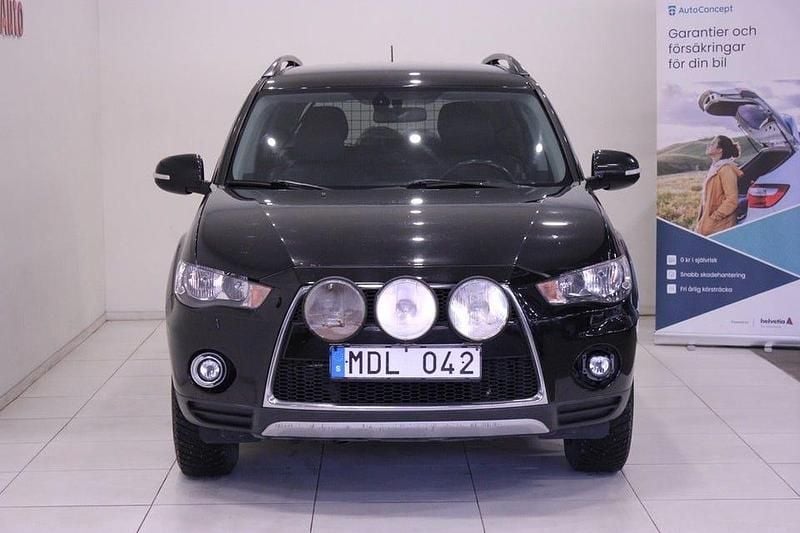 Begagnad Mitsubishi Outlander Comfort Edition 177 HK (130 kW) 2011 Svart SUV