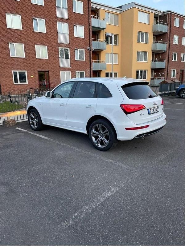 Vit Begagnad 2017 Audi Q5 Design SUV | 173 000 kr (Marknadspris) - Bild 1/3