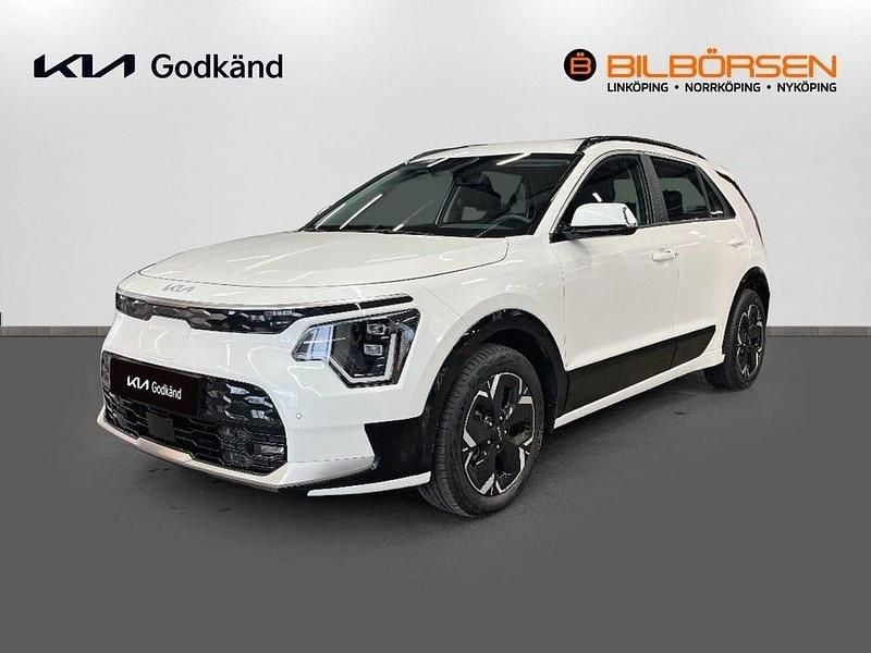 Vit Begagnad 2022 Kia e-Niro SUV | 309 900 kr (Marknadspris) - Bild 1/4