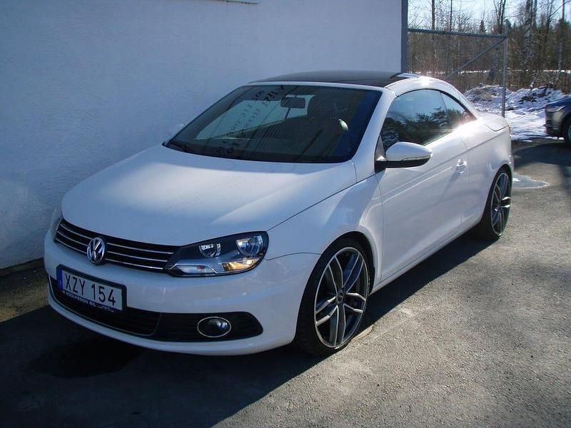 Begagnad VW Eos 136 HK (100 kW) 2011 Vit Cab