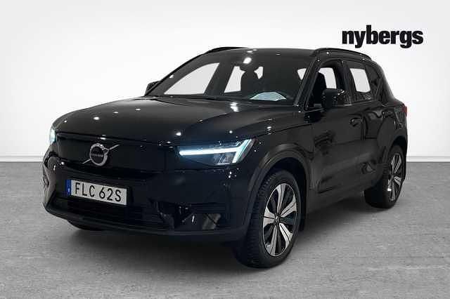 Svart Begagnad 2022 Volvo XC40 Core SUV | 334 000 kr - Bild 1/4