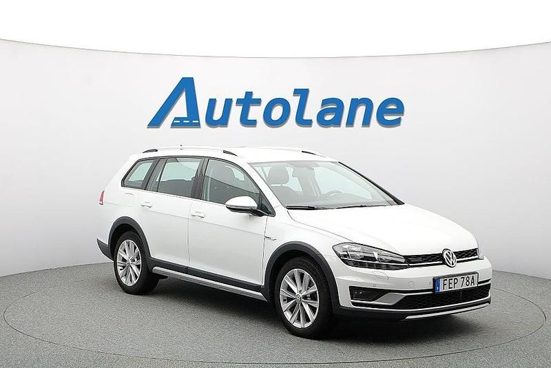 Vit Begagnad 2019 VW Golf Alltrack Kombi | 229 900 kr (Marknadspris) - Bild 1/3