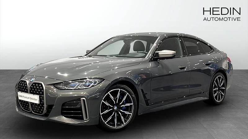 Grå Begagnad 2023 BMW M440 Shadowline Sedan | 599 700 kr - Bild 1/4