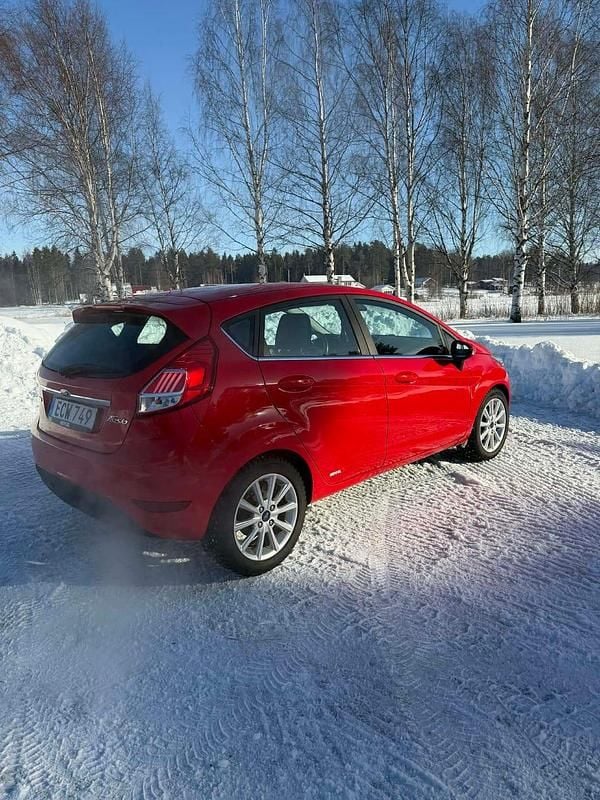 Begagnad Ford Fiesta 100 HK (73 kW) 2017