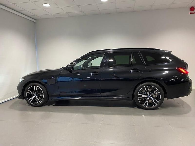 Begagnad BMW 330 M Sport 292 HK (214 kW) 2024 Svart Kombi