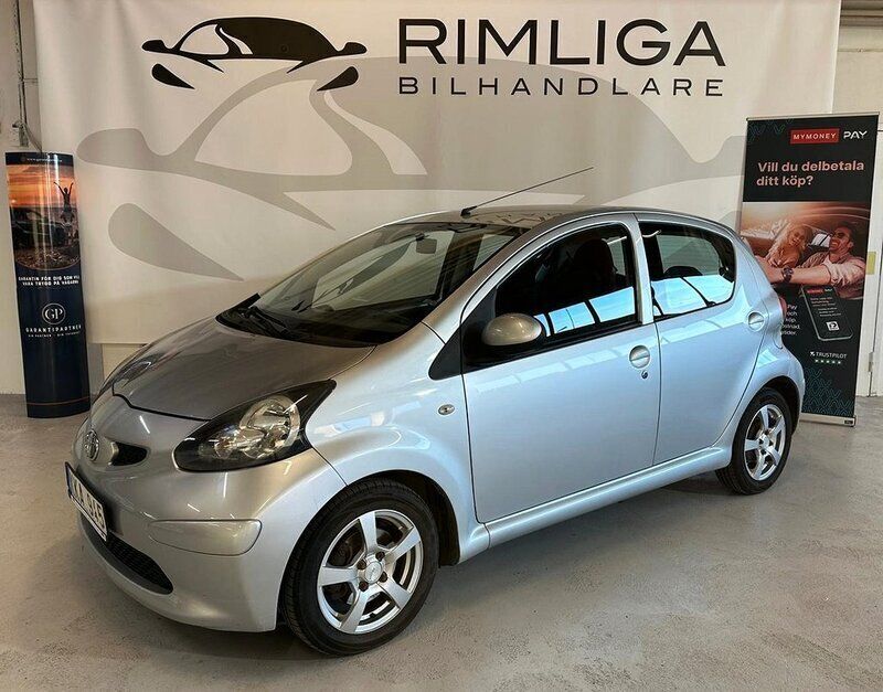 Silver Begagnad 2007 Toyota Aygo Halvkombi | 37 900 kr (Marknadspris) - Bild 1/4
