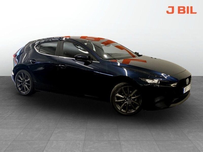 Blå Begagnad 2022 Mazda 3 Sky Halvkombi | 239 900 kr (Marknadspris) - Bild 1/4