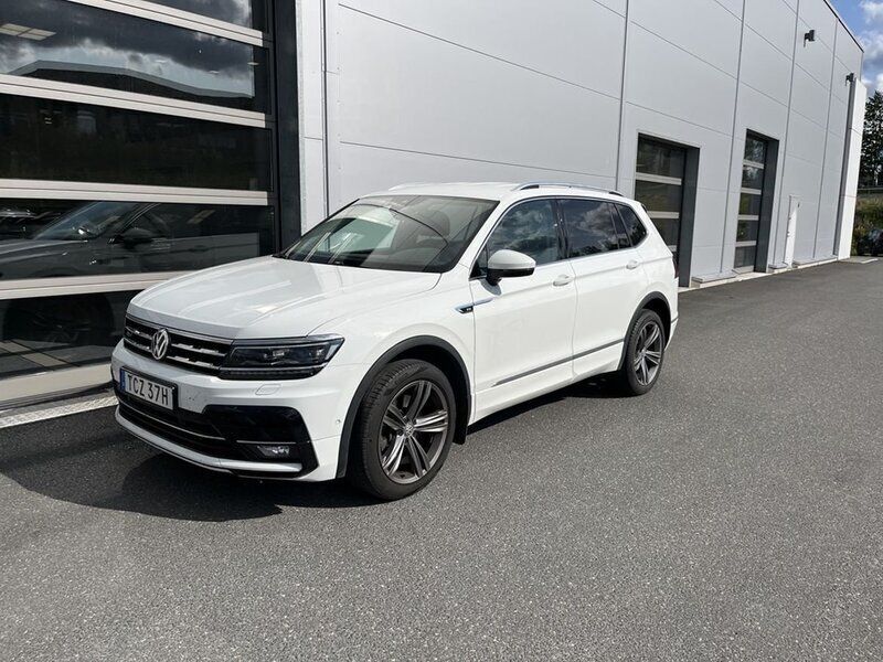 Vit Begagnad 2021 VW Tiguan Allspace GT SUV | 389 000 kr (Marknadspris) - Bild 1/2