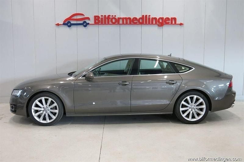 Grå Begagnad 2011 Audi A7 Comfort Halvkombi | 149 900 kr (Marknadspris) - Bild 1/4