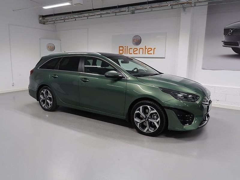 Begagnad Kia Ceed Sportswagon Advance 141 HK (103 kW) 2023 Grön Kombi