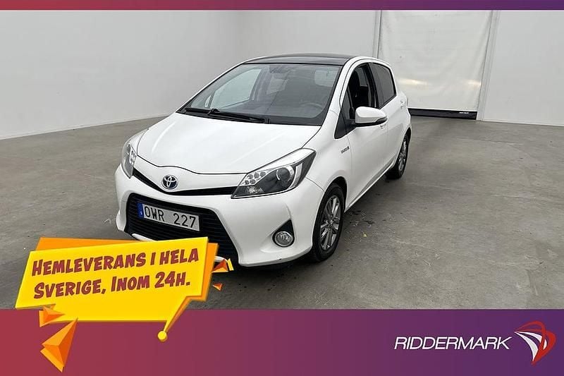 Vit Begagnad 2013 Toyota Yaris Hybrid Style Halvkombi | 89 800 kr (Marknadspris) - Bild 1/3